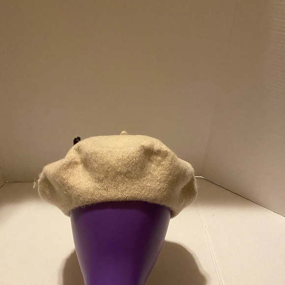 Wool Beret - Picture 3 of 12